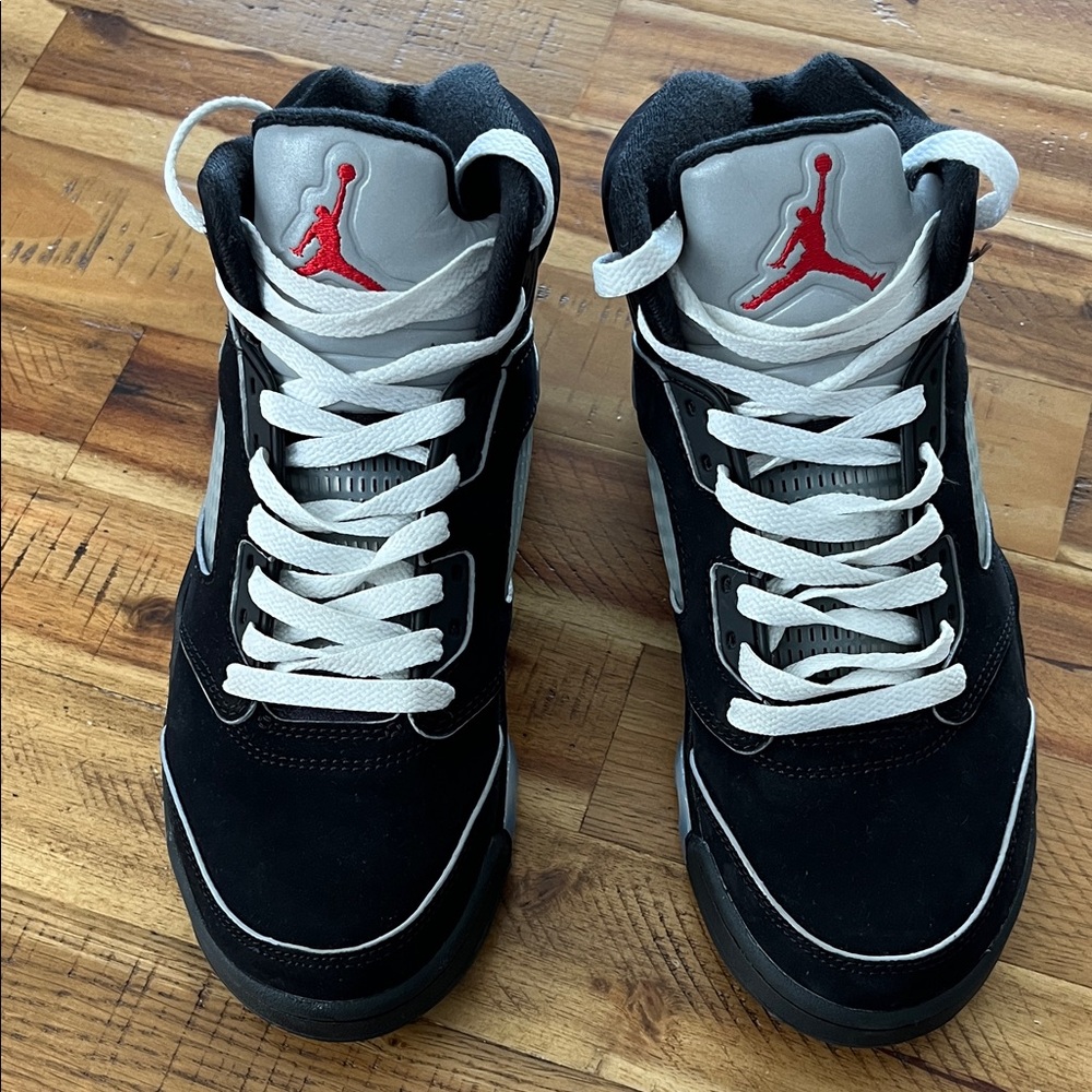 Air Jordan 5 Retro OG Black Metallic Reimagined